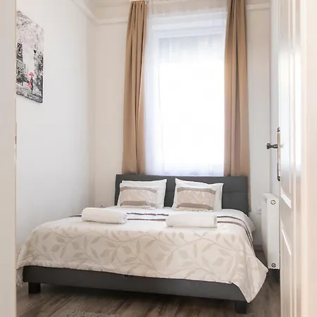 Apartment Real Revay *